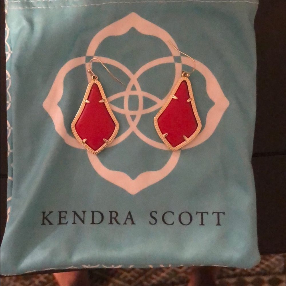 Kendra Scott earring